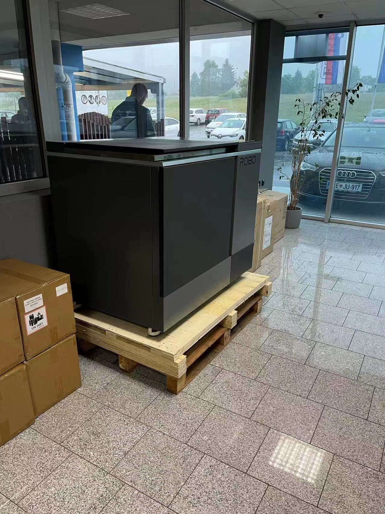 积极扩充产能拓展海外市场，已组建海外销售团队
